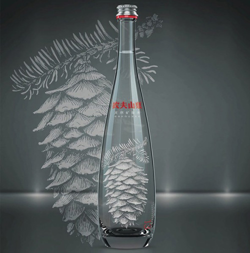 見過這樣的玻璃水瓶嗎？你還敢喝嗎？